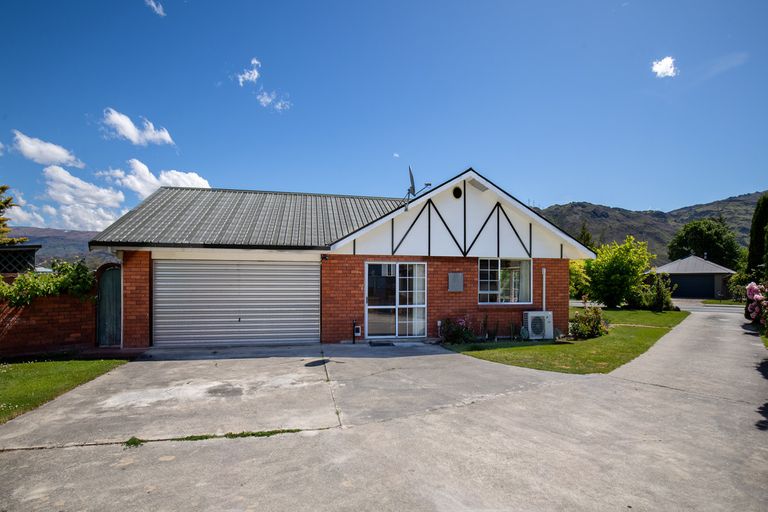 Photo of property in 23 Whitby Street, Clyde, 9330