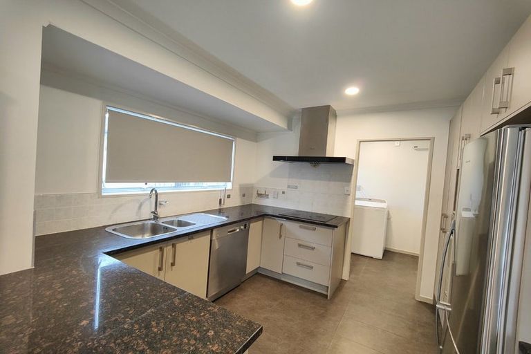 Photo of property in 27 Galsworthy Place, Bucklands Beach, Auckland, 2014