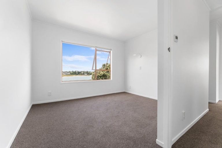 Photo of property in 3/63a Norwood Road, Bayswater, Auckland, 0622