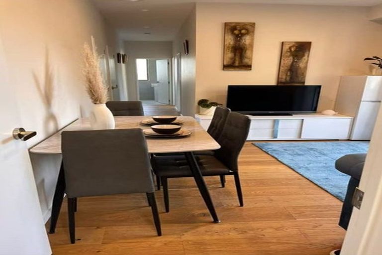 Photo of property in 38d Wicklam Lane, Greenhithe, Auckland, 0632