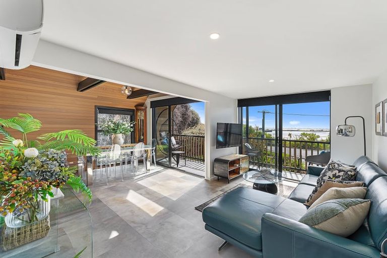 Photo of property in 2/80 Mccormacks Bay Road, Mount Pleasant, Christchurch, 8081