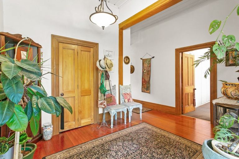 Photo of property in 109 Carrington Street, Lower Vogeltown, New Plymouth, 4310