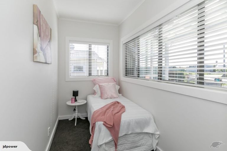 Photo of property in 205 Hakanoa Street, Huntly, 3700