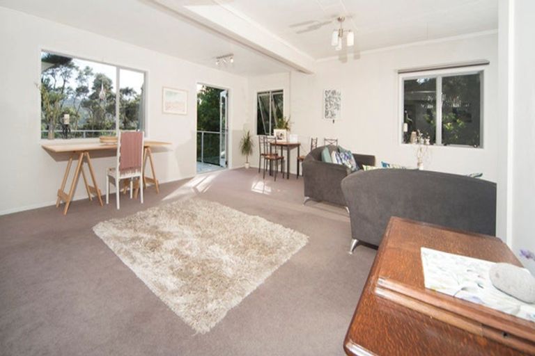 Photo of property in 44 Minnehaha Avenue, Titirangi, Auckland, 0604