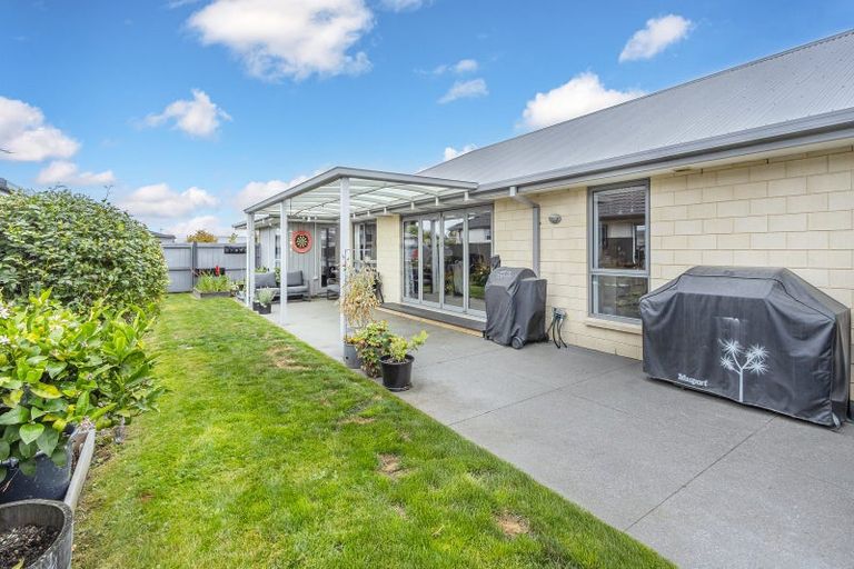 Photo of property in 5 Davaar Crescent, Broomfield, Christchurch, 8042