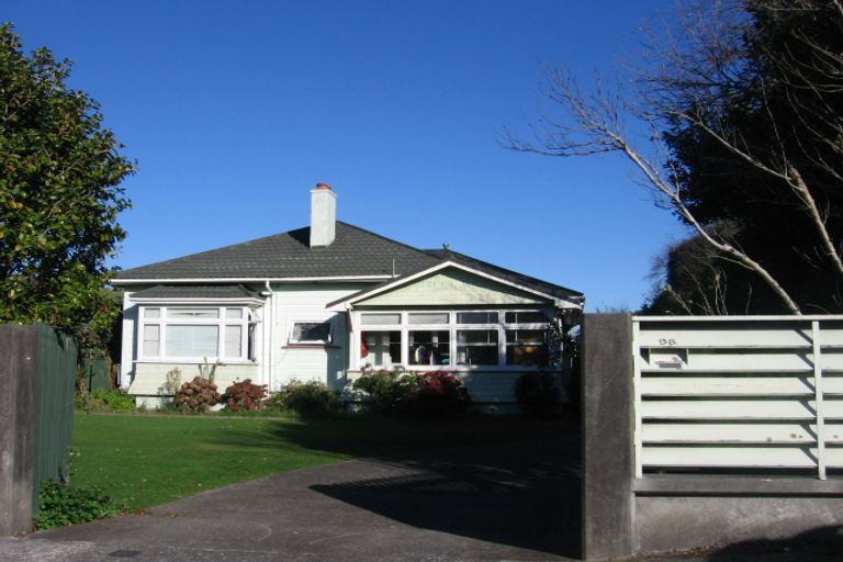 Photo of property in 98 Waterloo Road, Hutt Central, Lower Hutt, 5010