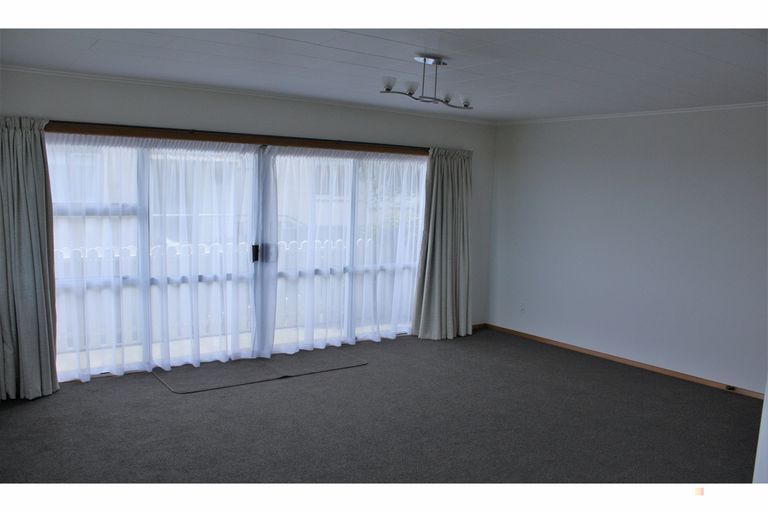 Photo of property in 27 Kowhai Street, Highfield, Timaru, 7910