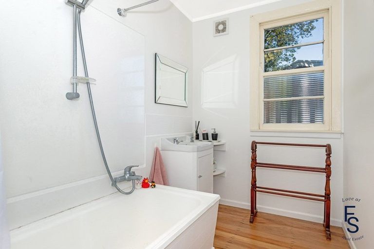 Photo of property in 18 James Street, Mangapapa, Gisborne, 4010