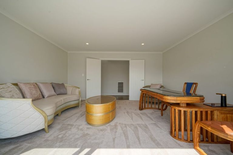 Photo of property in 18 Prestbury Grove, Churton Park, Wellington, 6037