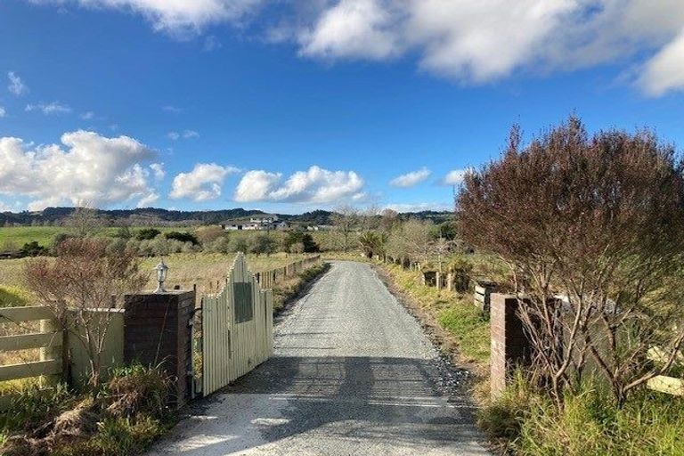 Photo of property in 558 State Highway 1, Wellsford, 0975