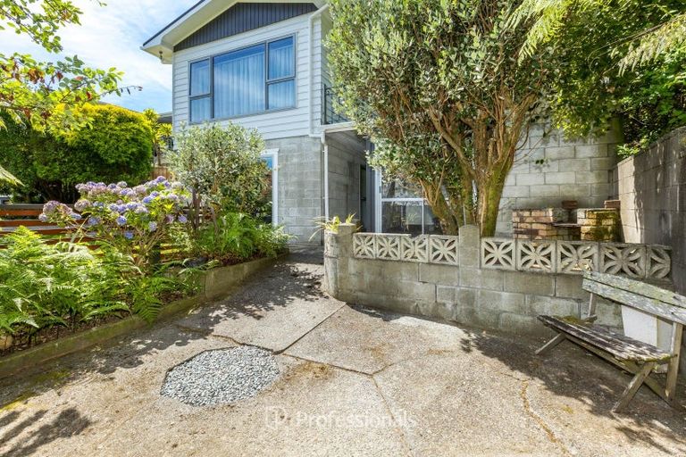 Photo of property in 18 Dalton Grove, Stokes Valley, Lower Hutt, 5019