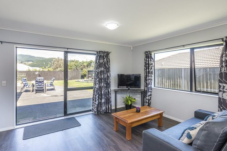 Photo of property in 7 Fytfield Place, Paraparaumu, 5032