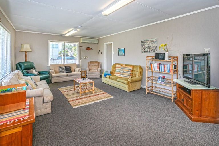 Photo of property in 35 Marlin Place, Whiritoa, Whangamata, 3691