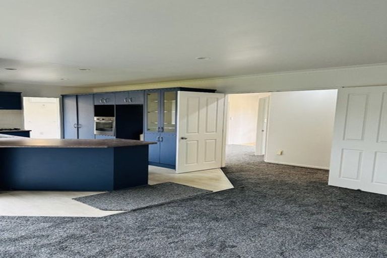 Photo of property in 5 Attymon Lane, East Tamaki, Auckland, 2016