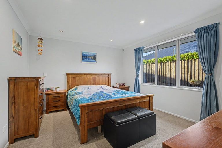 Photo of property in 12 Oakdene Place, Halswell, Christchurch, 8025