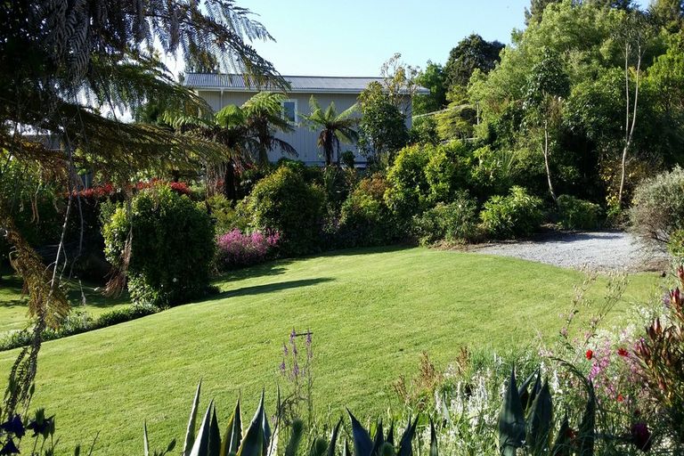 Photo of property in 105 Shepherd Road, Waipahihi, Taupo, 3330
