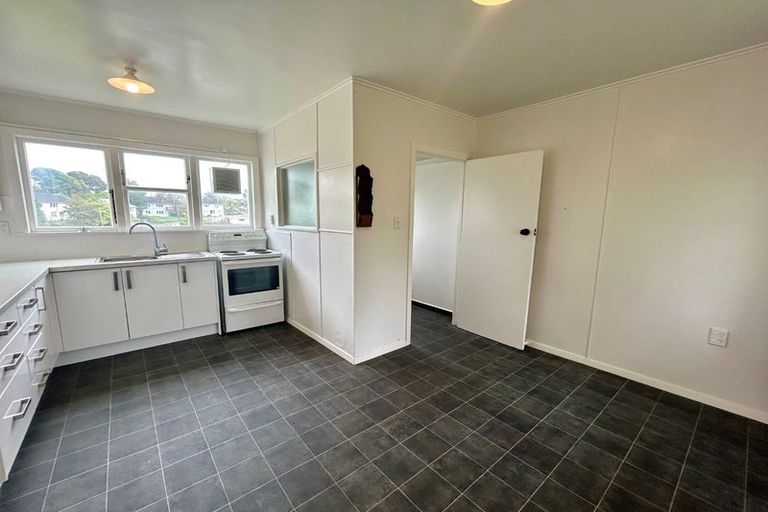 Photo of property in 78-80 Hereford Street, Cannons Creek, Porirua, 5024