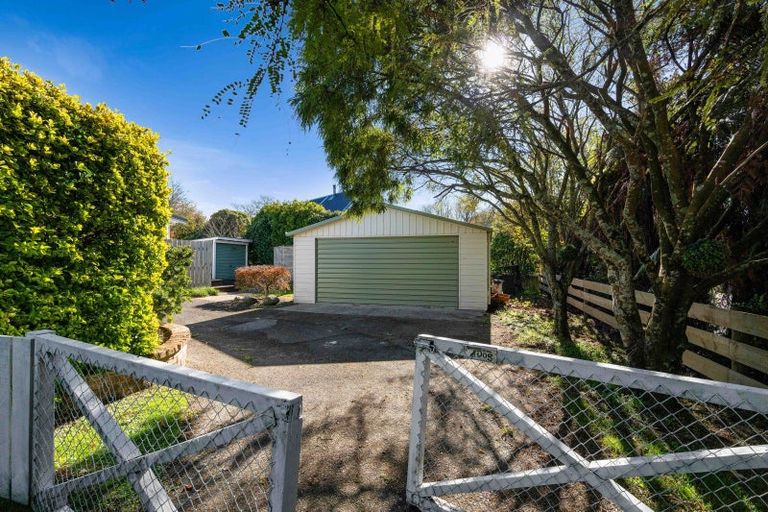 Photo of property in 18 Olivia Street, Stratford, 4332