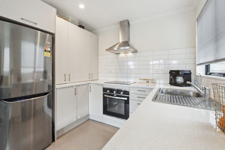 Photo of property in 72 Totara Meadows Court, Wiri, Auckland, 2104