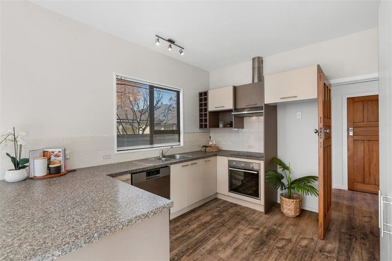 Photo of property in 90 Condell Avenue, Papanui, Christchurch, 8053