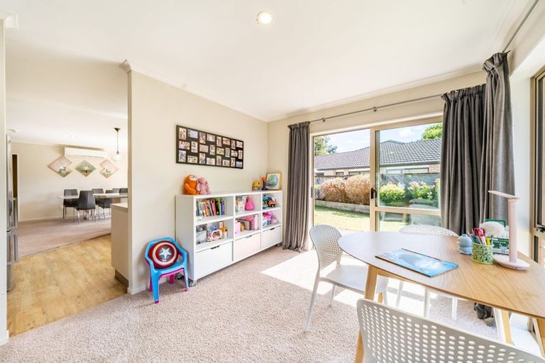 Photo of property in 8 Beechwood Way, Te Marua, Upper Hutt, 5018