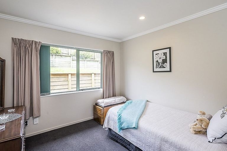 Photo of property in 127 Realm Drive, Paraparaumu, 5032