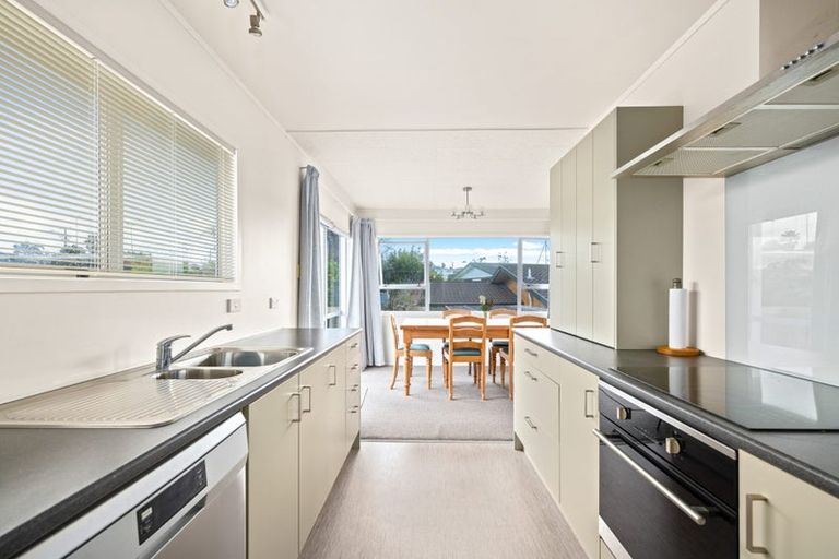 Photo of property in 17 Kawau View Road, Snells Beach, 0920