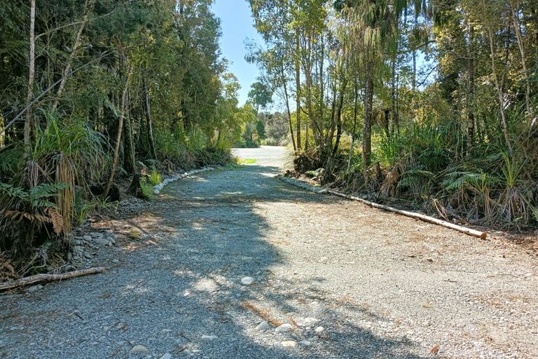 Photo of property in 5 Sadler Place, Kumara Junction, 7882