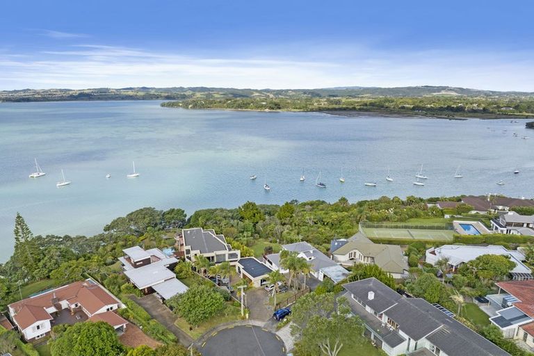 Photo of property in 17 Tui Vale Road, Shelly Park, Auckland, 2014