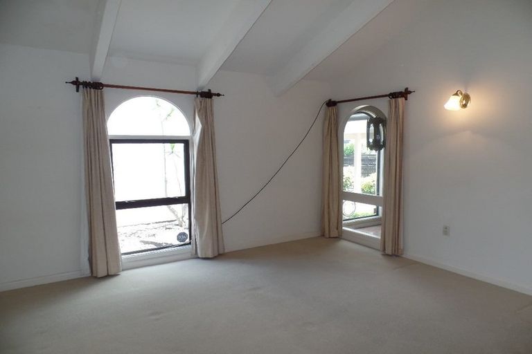 Photo of property in 368 Devonport Road, Tauranga South, Tauranga, 3112