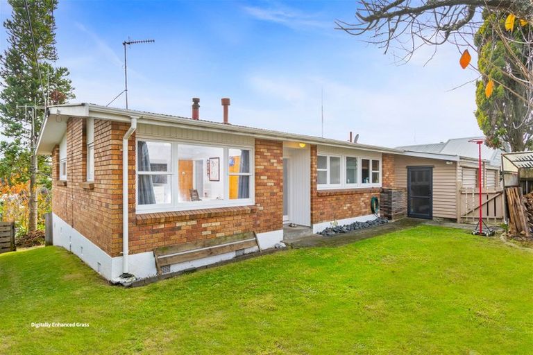 Photo of property in 63 Sutherland Road, Brookfield, Tauranga, 3110