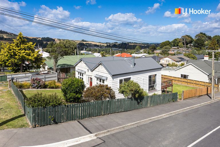 Photo of property in 12 Teignmouth Street, Abbotsford, Dunedin, 9018