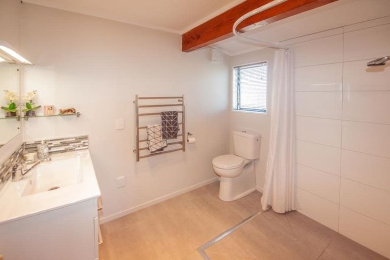 Photo of property in 50 Erris Street, Johnsonville, Wellington, 6037