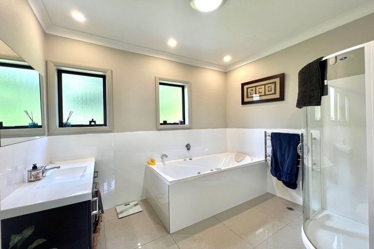 Photo of property in 77 Paremoremo Road, Lucas Heights, Auckland, 0632