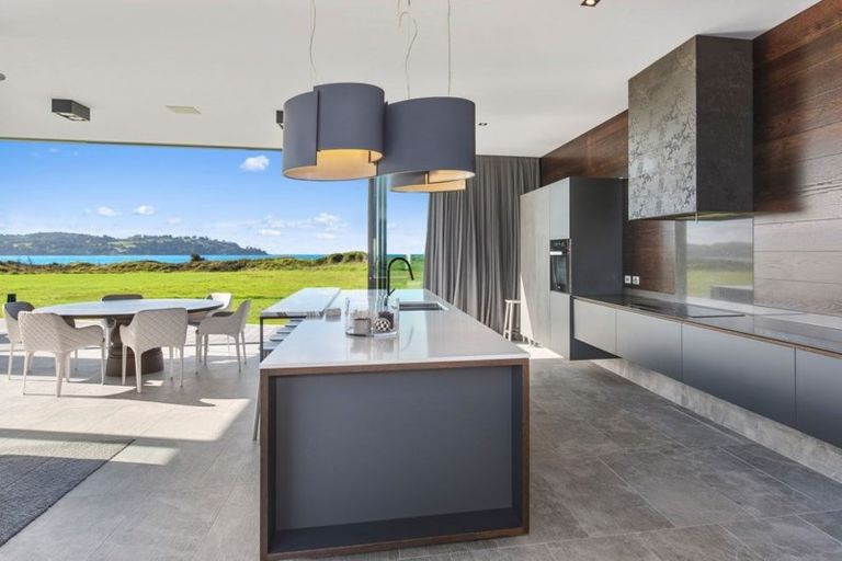 Photo of property in 51 Kewai Street, Omaha, 0986