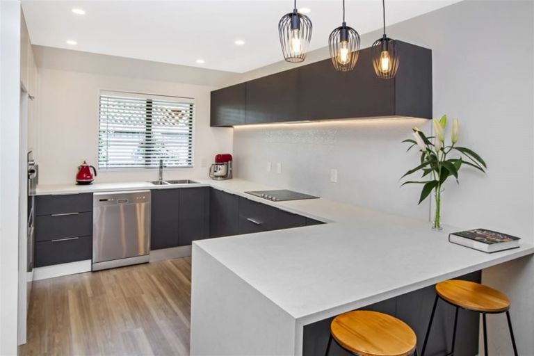 Photo of property in 1/46 Heberden Avenue, Sumner, Christchurch, 8081