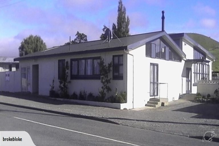 Photo of property in 38 Mccaughan Street, Browns, Winton, 9781