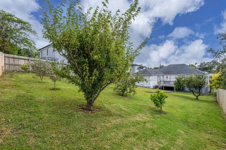 Photo of property in 4 Meadowvale Avenue, Forrest Hill, Auckland, 0620