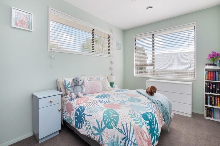 Photo of property in 5 Heathvale Place, Heathcote Valley, Christchurch, 8022