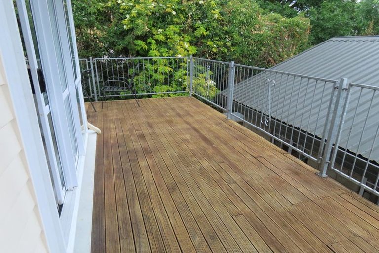 Photo of property in 40 Neeve Road, Taradale, Napier, 4112