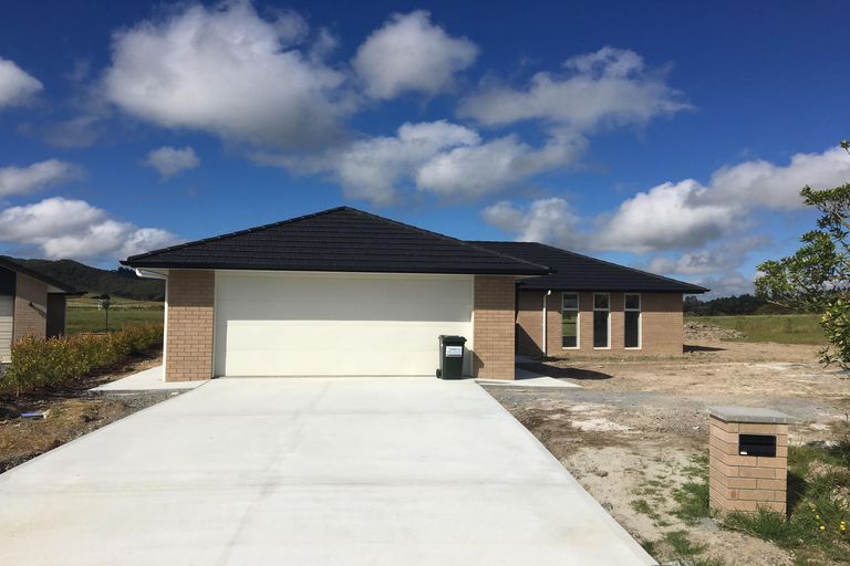 Photo of property in 12 Captains Loop, Haruru, 0204