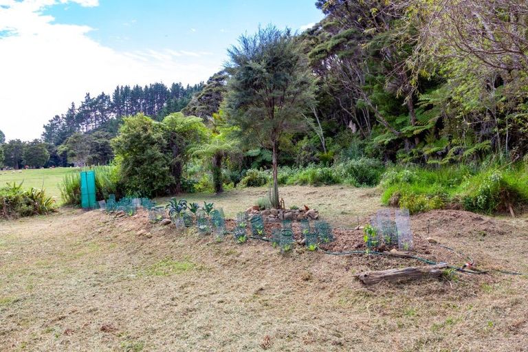 Photo of property in 1094 Kennedy Bay Road, Kennedy Bay, Coromandel, 3583