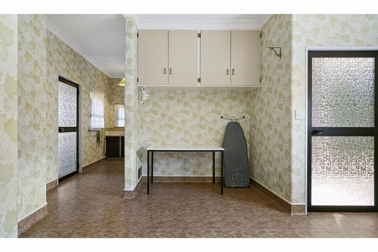 Photo of property in 62 Harvey Street, Waipahihi, Taupo, 3330