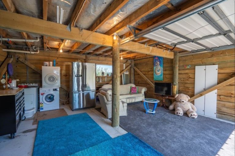 Photo of property in 338 Ngarara Road, Waikanae, 5391