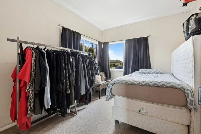 Photo of property in 17 Nicholson Avenue, Papatoetoe, Auckland, 2025