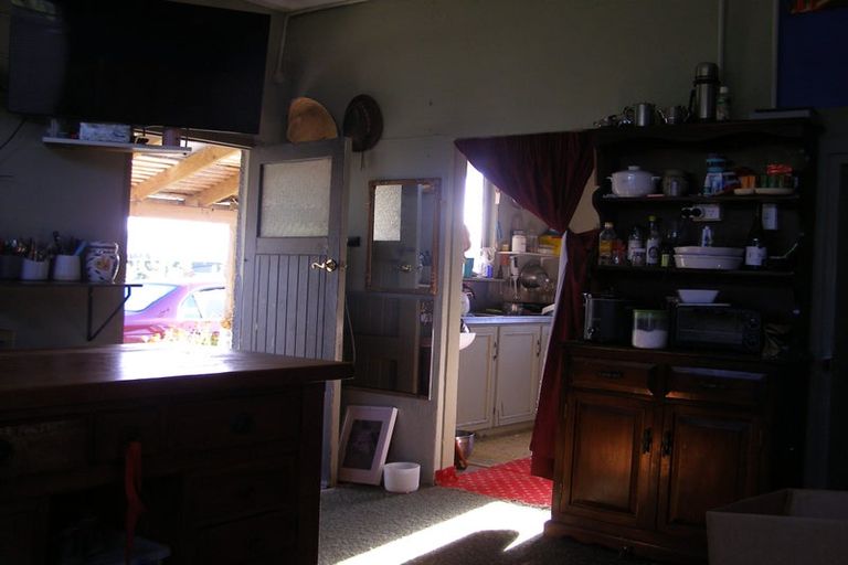 Photo of property in 77 Lochiel Branxholme Road, Lochiel, Winton, 9781