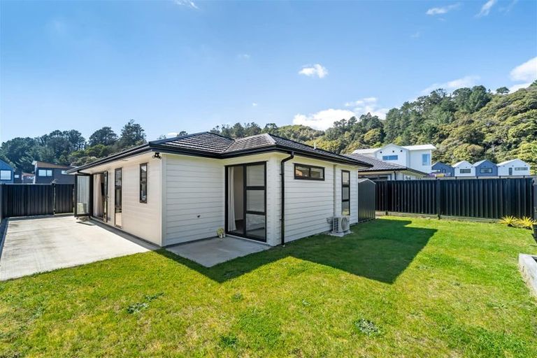 Photo of property in 3 Dahl Drive, Wallaceville, Upper Hutt, 5018