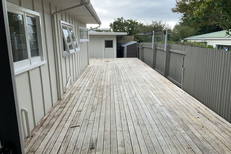 Photo of property in 100 Main Road, Waikanae, 5036