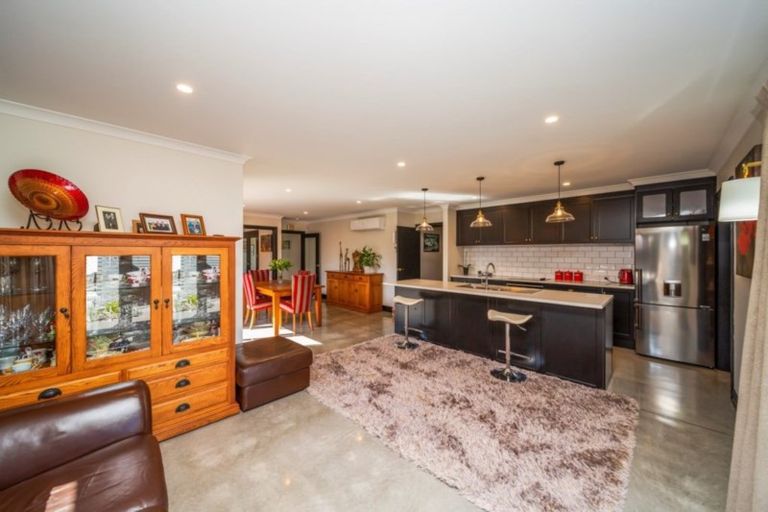 Photo of property in 7 Cameron Street, Hawera, 4610