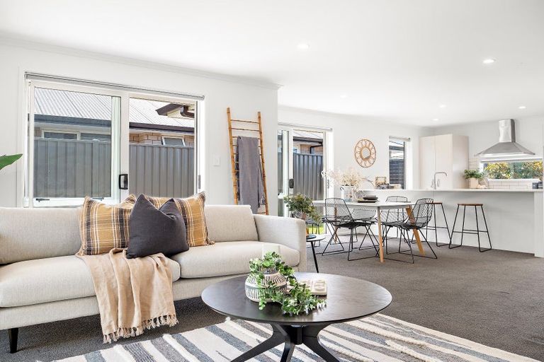 Photo of property in 18 Tabraham Crescent, Pyes Pa, Tauranga, 3112